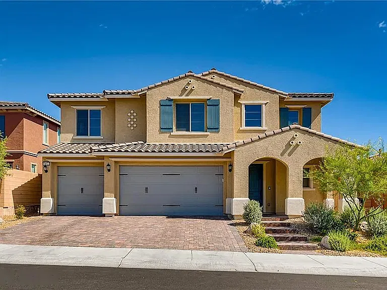 3 bed, 2.5 bath, 2638 sqft, $3,600 — Photo 1