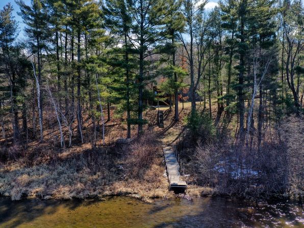 871 207th St, Dresser, WI 54009