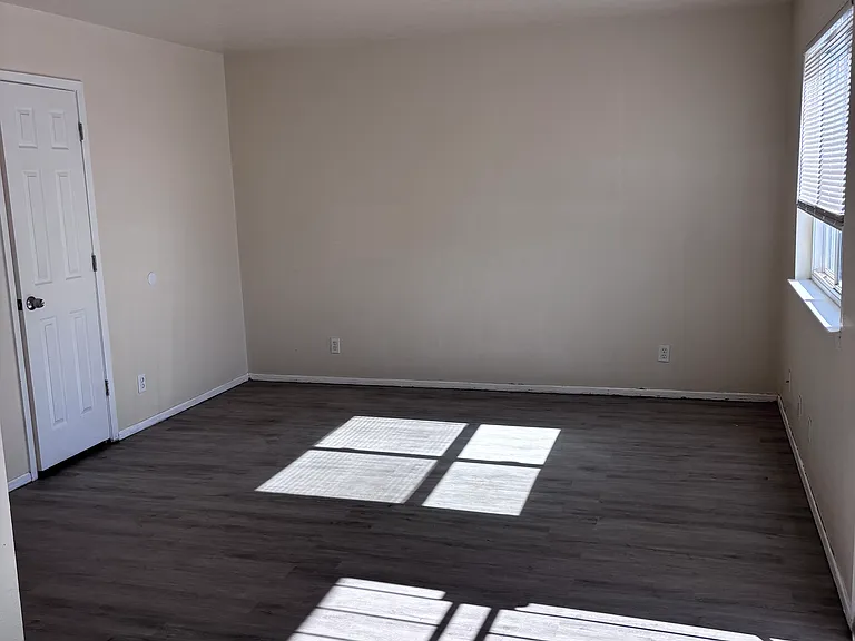 3201 Alta Monte Ct NE #B — Photo 3
