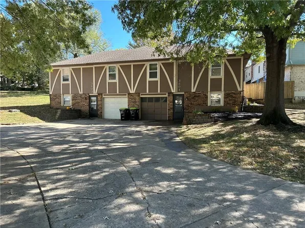 3801 NE Colonial Dr, Lees Summit, MO 64064