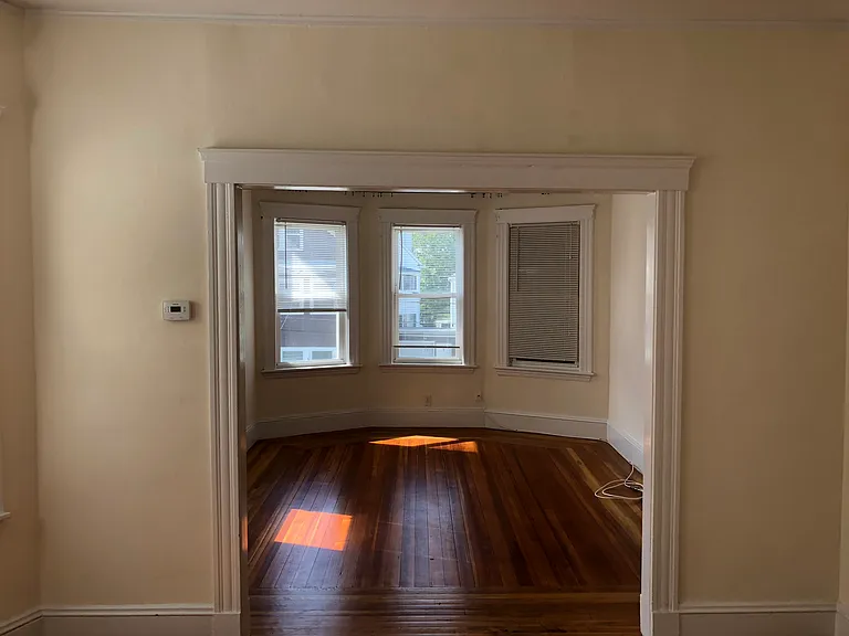 28 Laurel St #2 — Photo 6