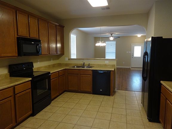5th image of 8118 Ashwood Pointe