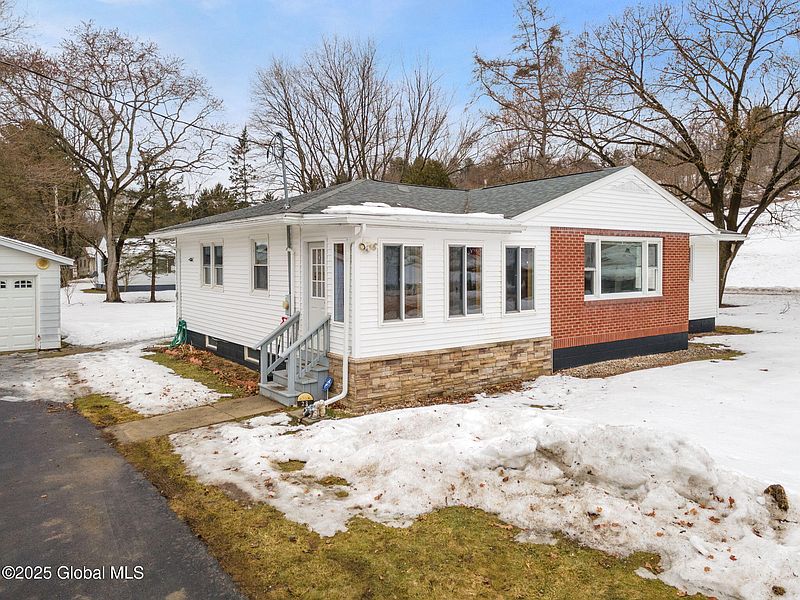 3rd image of 23 Failing Avenue