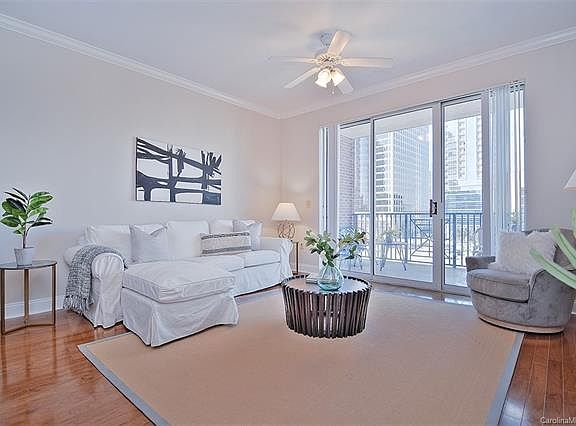 2nd image of 300 W 5th St APT 523