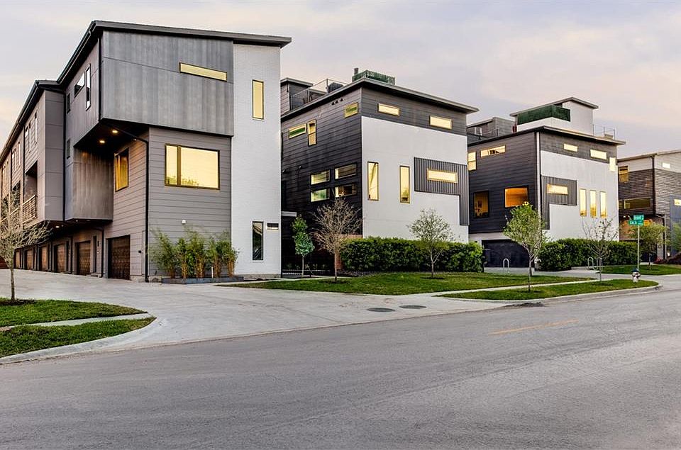 1st image of 1715 Bennett Ave #103