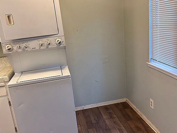 4th image of 2400 C St #1