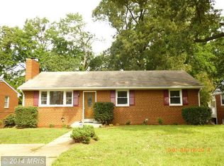 902 White Oak Dr, Oxon Hill, MD 20745