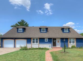 2303 E 10th St, Joplin, MO 64801