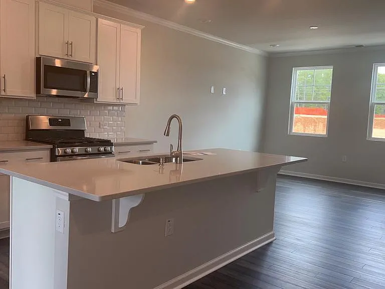 1632 Kipp Ln — Photo 1