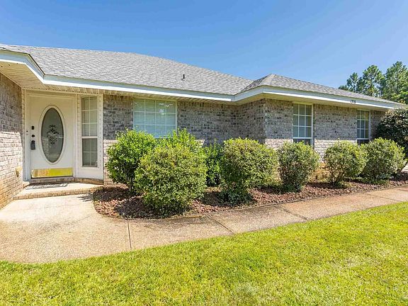 3rd image of 1376 Connemara Cir