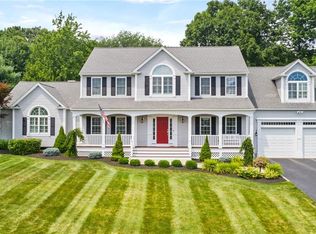1 Fieldstone Cir, Smithfield, RI 02828