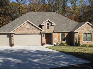 7 Meyer Ln, Bella Vista, AR 72714