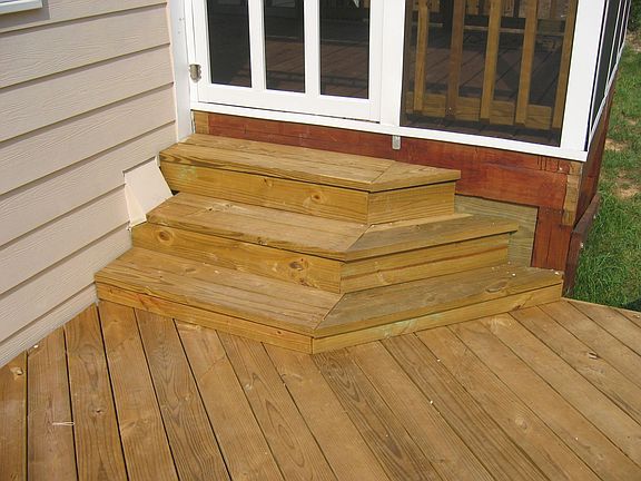 Screen in poarch to back Deck