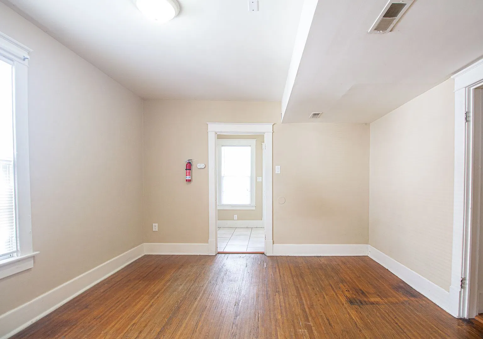 404 N Ninth St — Photo 3