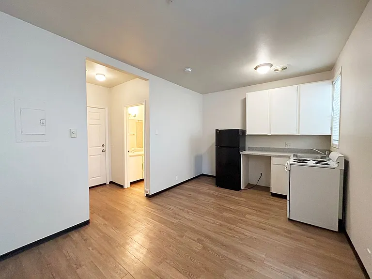 Ludlow Apartments — Photo 19
