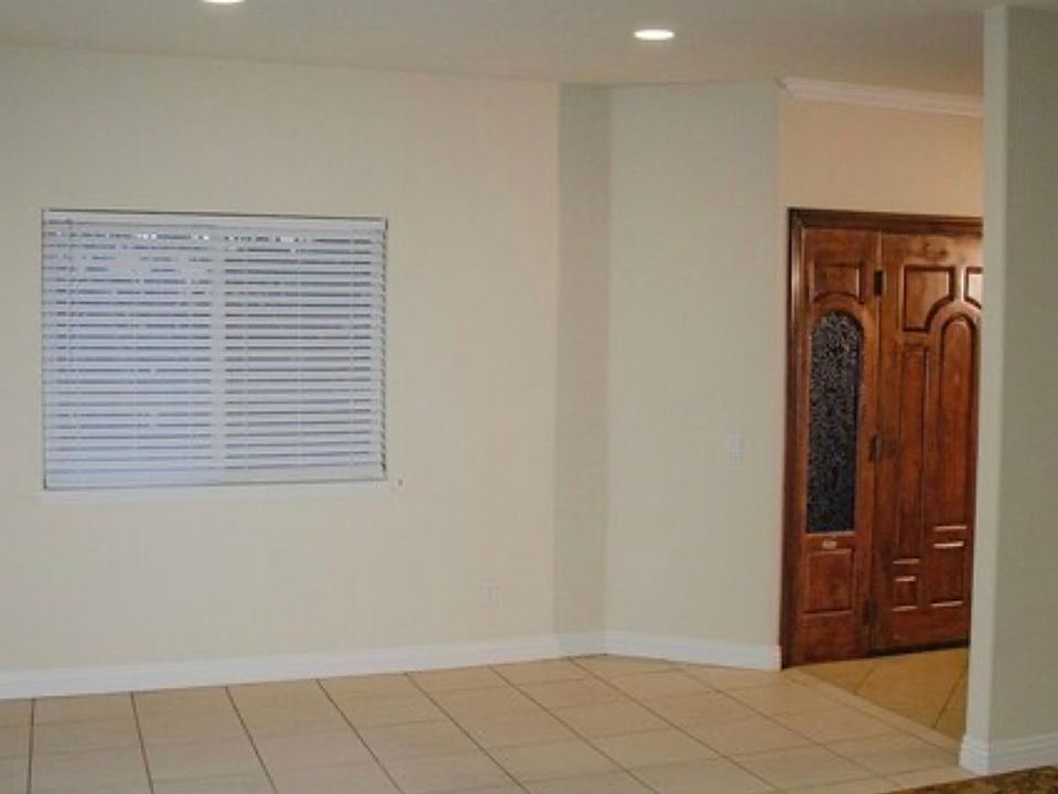 2nd image of 3683 S La Cienega Blvd