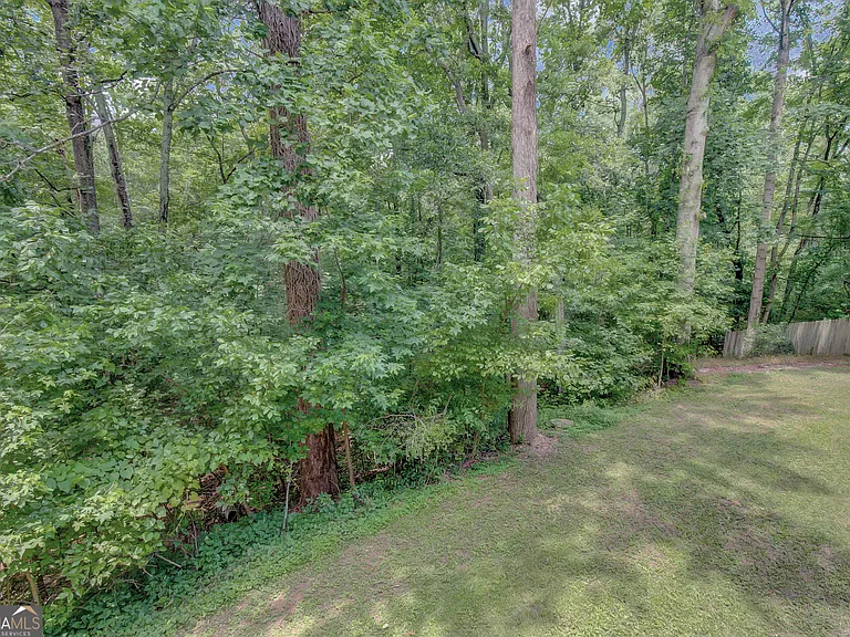 220 Fontaine Way — Photo 41