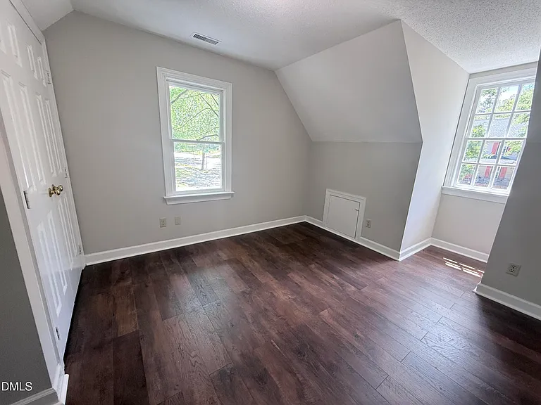 2900 Broadlands Dr — Photo 50