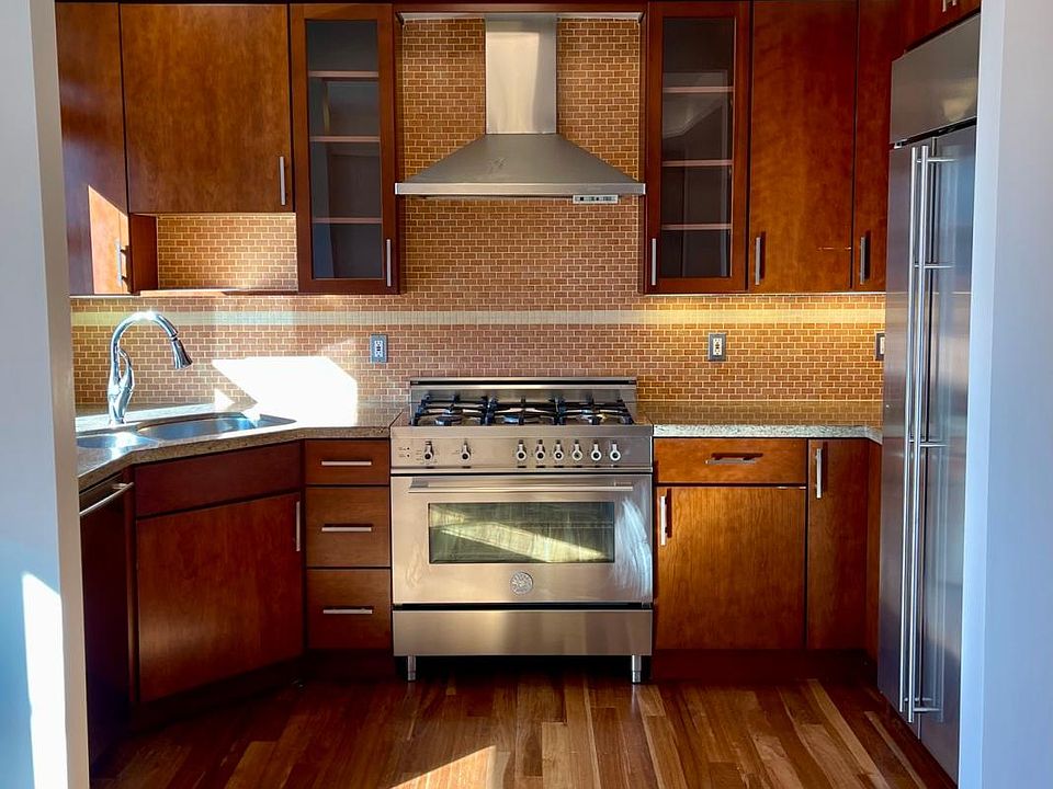 1st image of 732 Lombard St #732