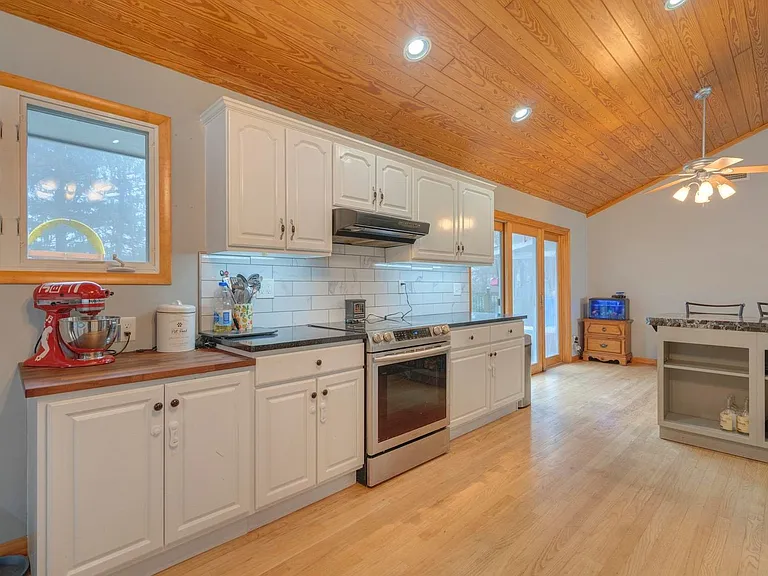 202 Fincastle Dr — Photo 6