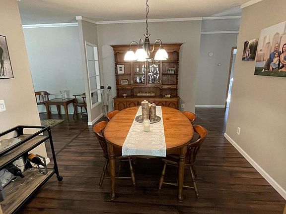 Image 4: FDE21ECA-0064-4596-B035-A6B7075F9FA5