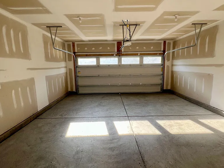 7926 Bristle Ln — Photo 23