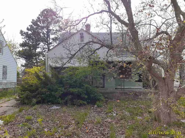 9247 Pierson St, Detroit, MI 48228