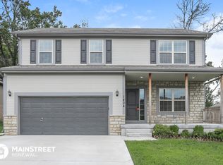 1404 NW Hilltop Ln, Grain Valley, MO 64029