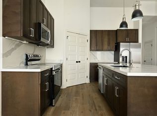 305 & 307 N Washington St, Raymore, MO 64083