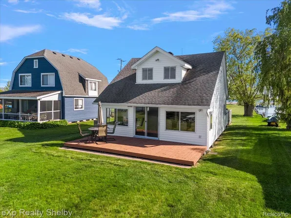 8395 N Channel Dr, Algonac, MI 48001