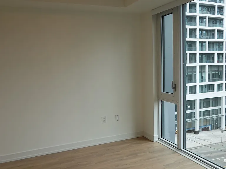 158 Front St E #519 — Photo 12