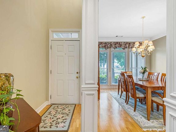 5th image of 3202 Evelyn St