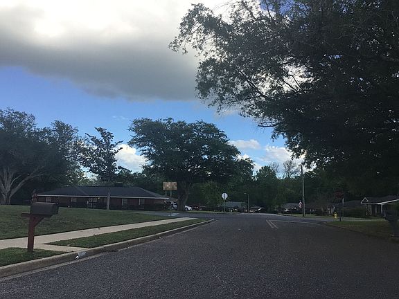4th image of 3333 Royal Carriage Dr