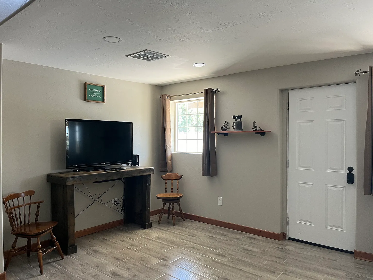 8114 E Olive Ave — Photo 4