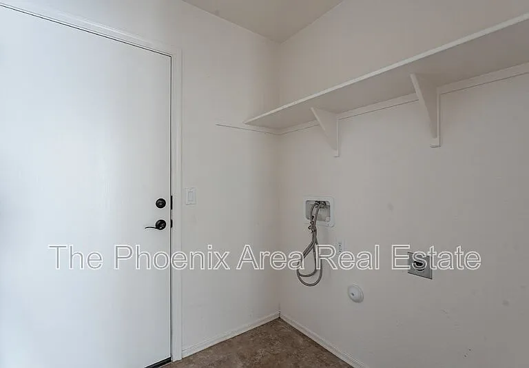 244 N Wesley — Photo 28
