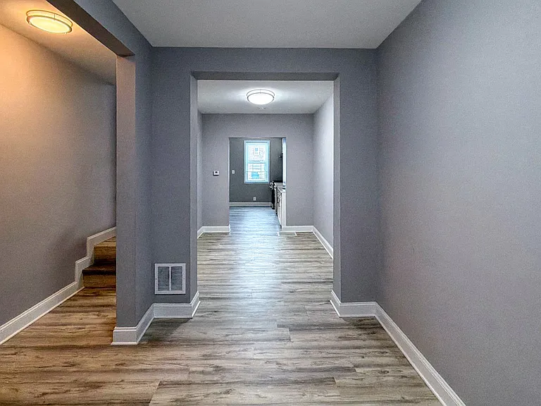439 N Robinson St #TOWNHOUSE — Photo 3