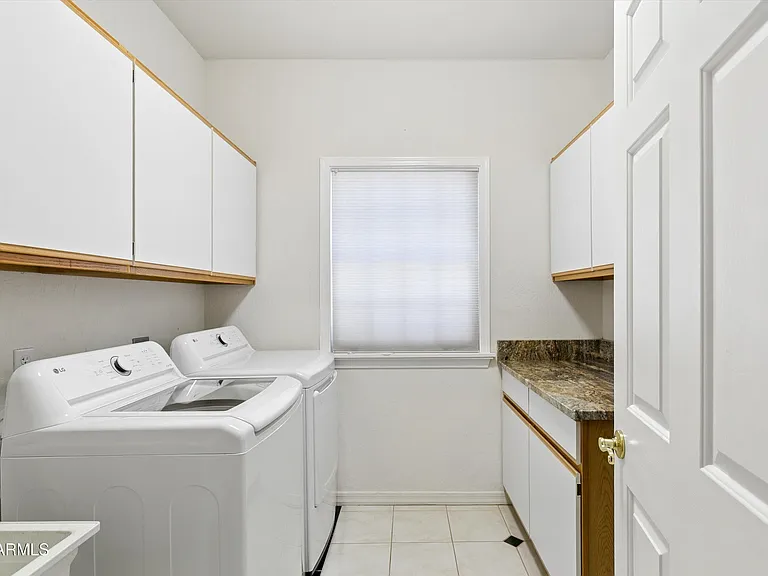 8611 W Foothill Dr — Photo 56