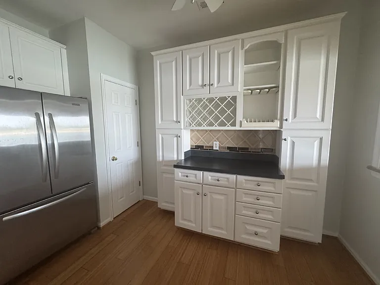 9462 Bay Front Dr — Photo 8
