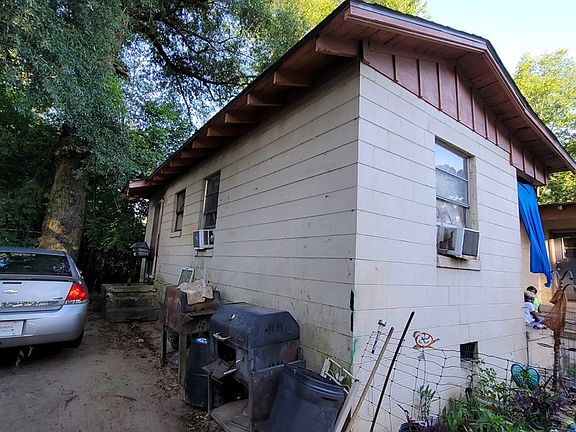 4th image of 527 Dorsett Ave