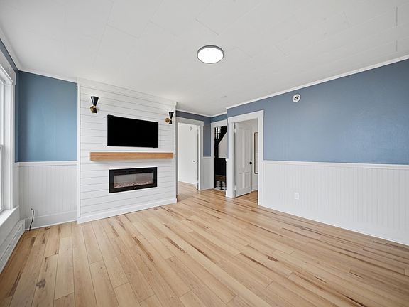 2nd image of 260 S Main Street