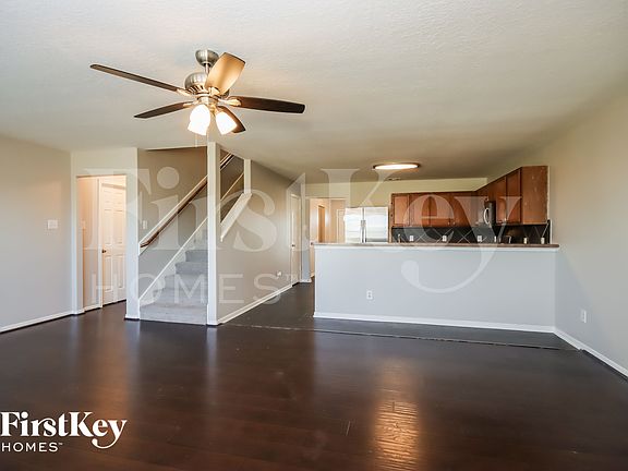 4th image of 5619 Cinnamon Lake Dr