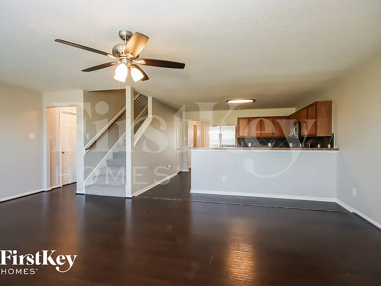 5619 Cinnamon Lake Dr — Photo 4