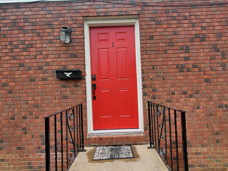 1st image of 480 Zahn Dr APT 1