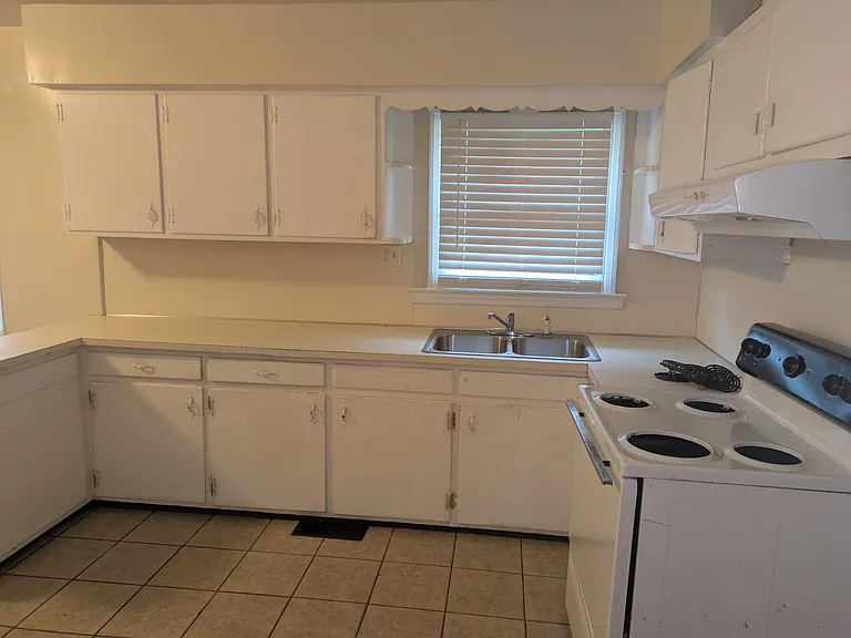 914 Lake Rushin Dr — Photo 6