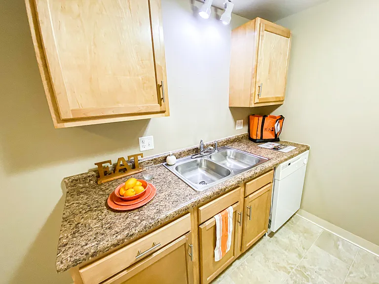 16 Capitol View Ter #4 — Photo 6