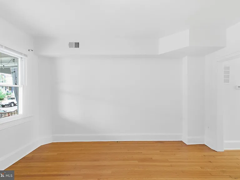 440 Delafield Pl NW — Photo 7