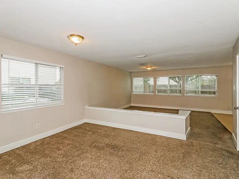 20014 Rustic Lake Ln — Photo 6