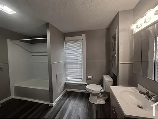 3 bed, 1300 sqft, $1,508 — Photo 4