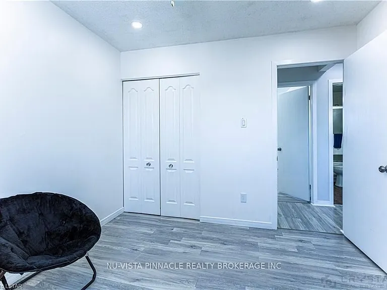 7 Ranchwood Cres — Photo 14