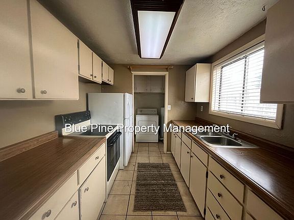 4th image of 1132 Kearney St